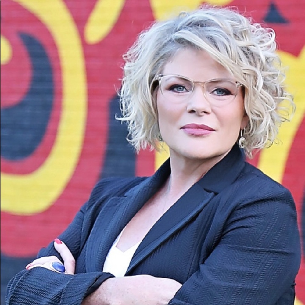 Meet your Posher, Denise